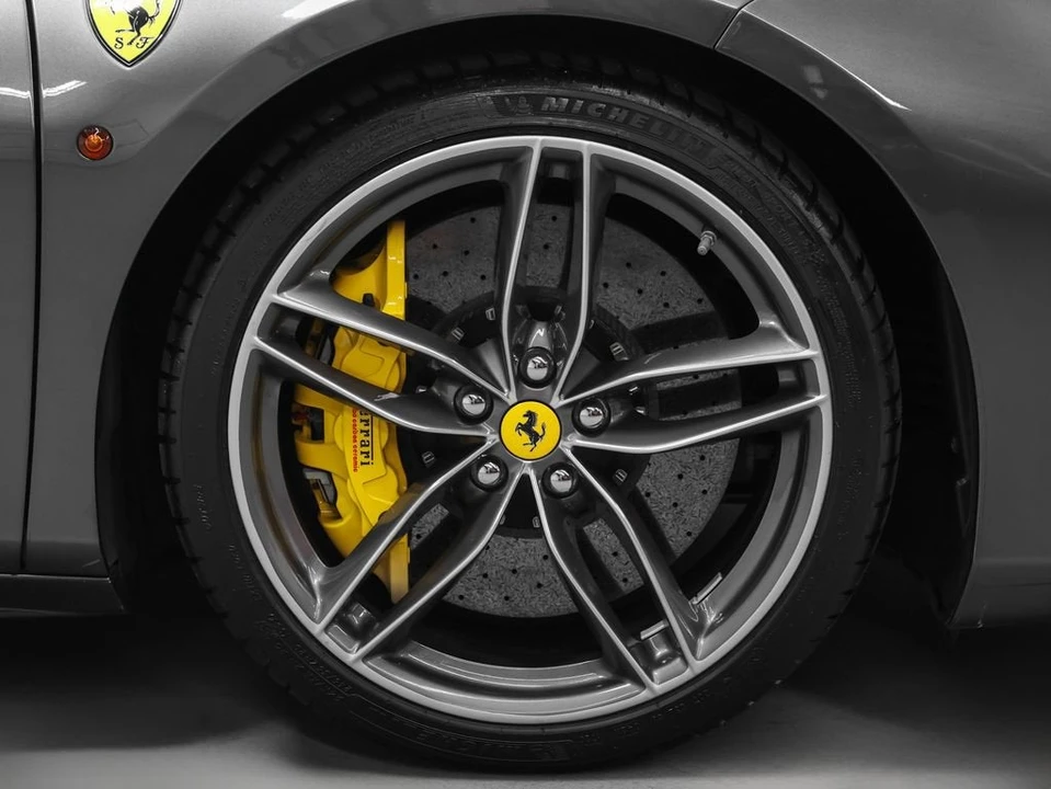 2018 Ferrari 488 Spider - Image 10 of 31