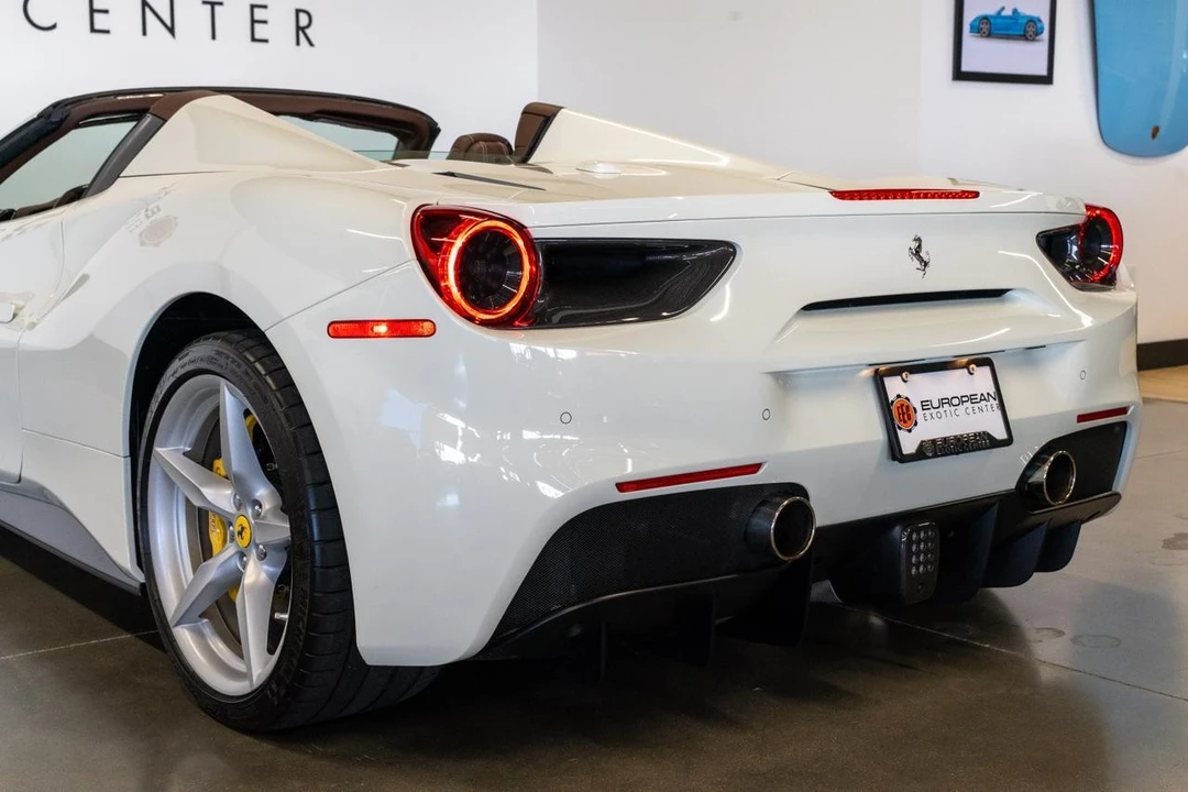 2018 Ferrari 488 Spider - Image 15 of 21