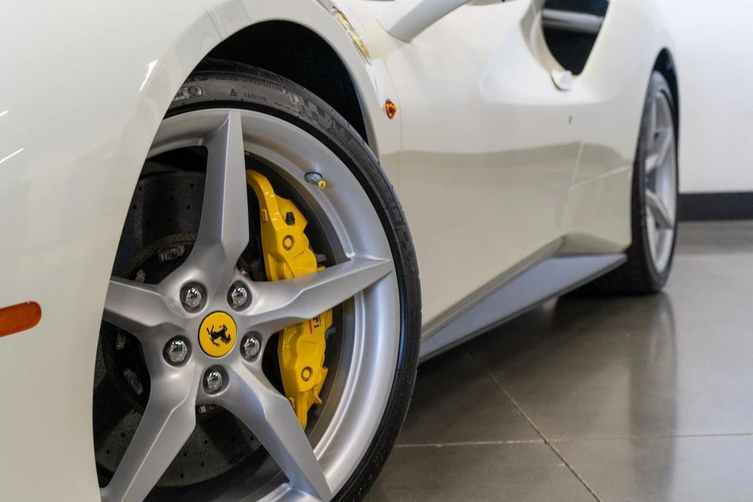 2018 Ferrari 488 Spider - Image 22 of 31
