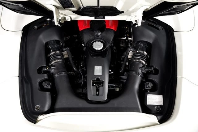 2018 Ferrari 488 Spider - Image 9 of 31