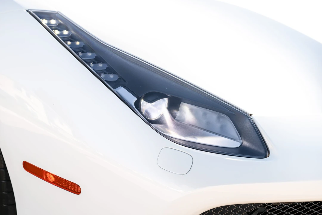 2018 Ferrari 488 Spider - Image 12 of 31