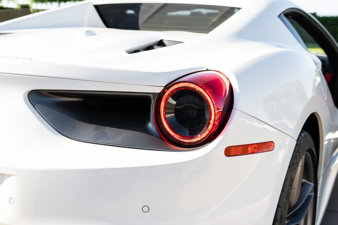 2018 Ferrari 488 Spider - Image 15 of 31