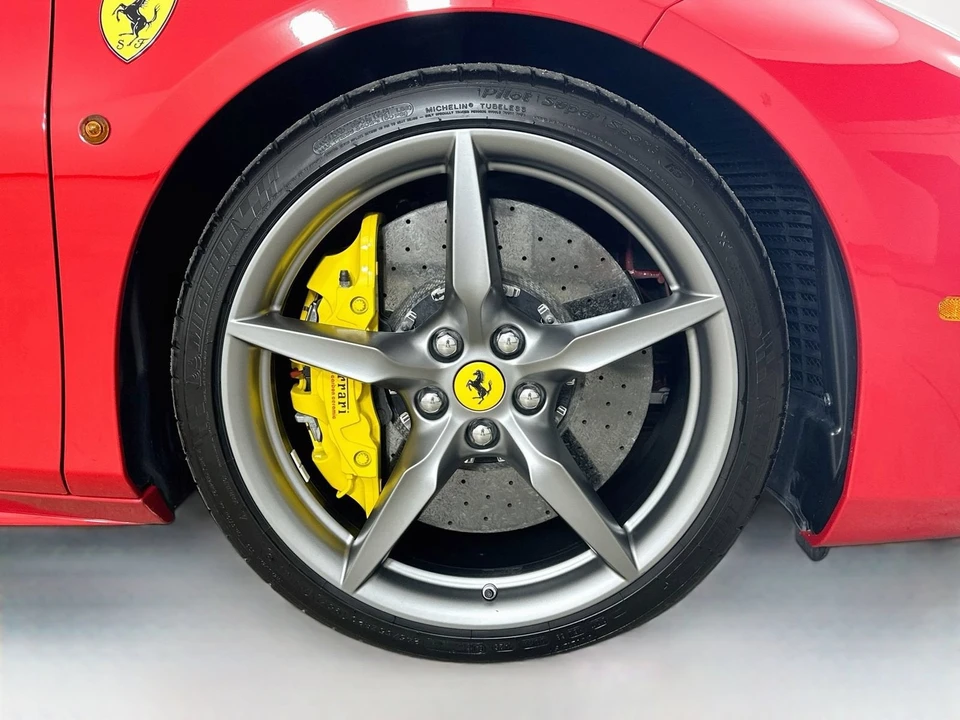 2018 Ferrari 488 Spider - Image 11 of 31