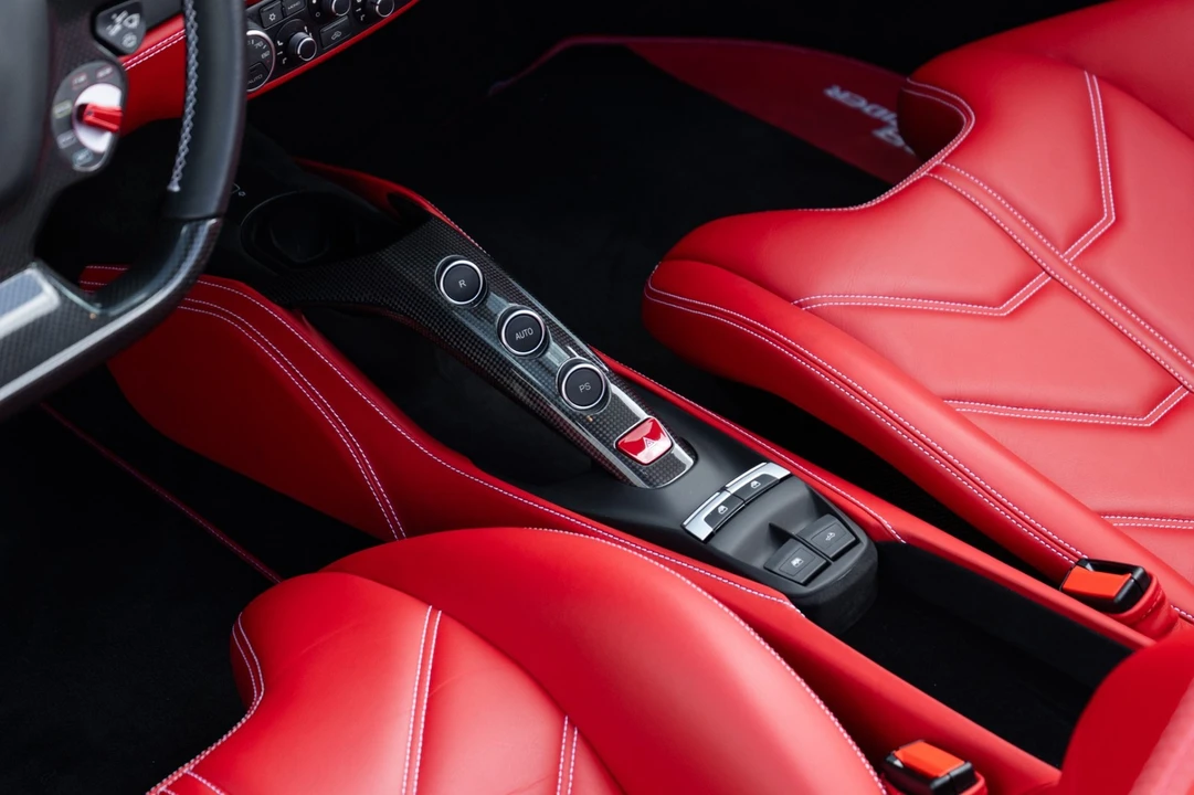 2018 Ferrari 488 Spider - Image 23 of 31