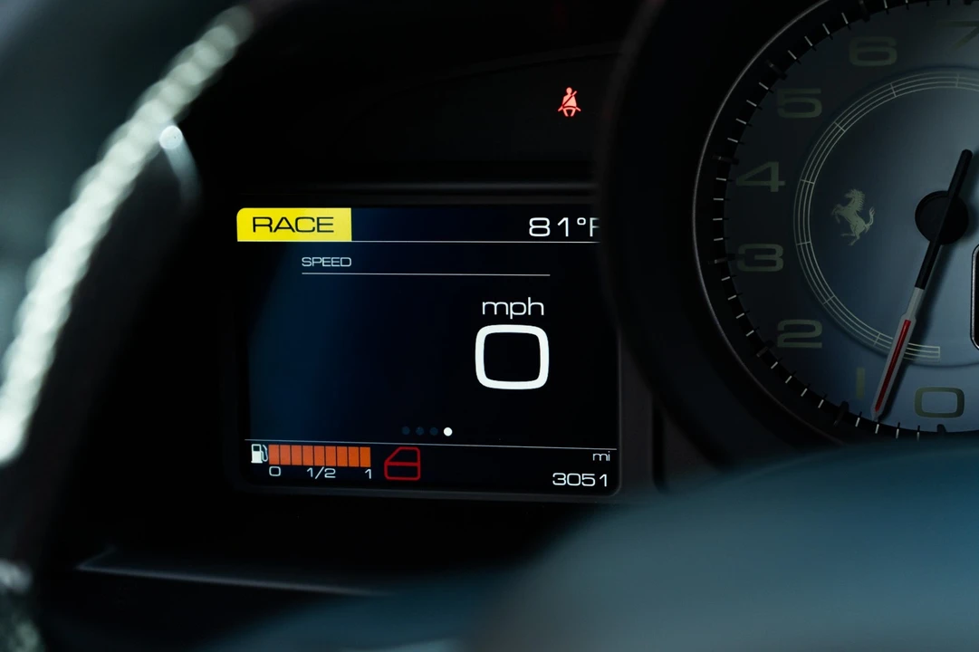 2018 Ferrari 488 Spider - Image 14 of 31