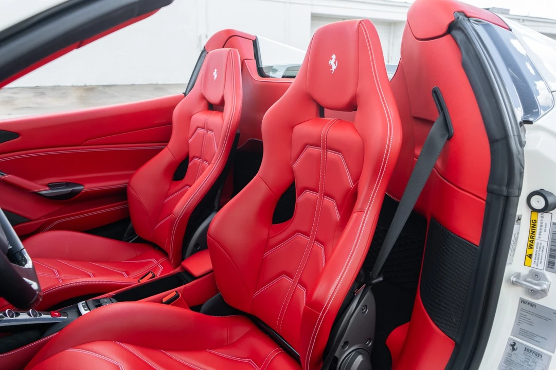 2018 Ferrari 488 Spider - Image 29 of 31