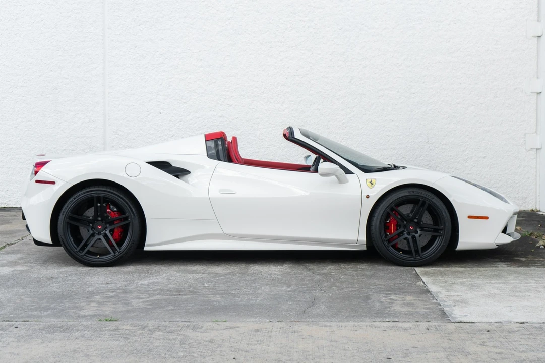 2018 Ferrari 488 Spider - Image 10 of 31
