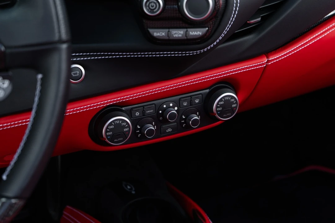 2018 Ferrari 488 Spider - Image 22 of 31