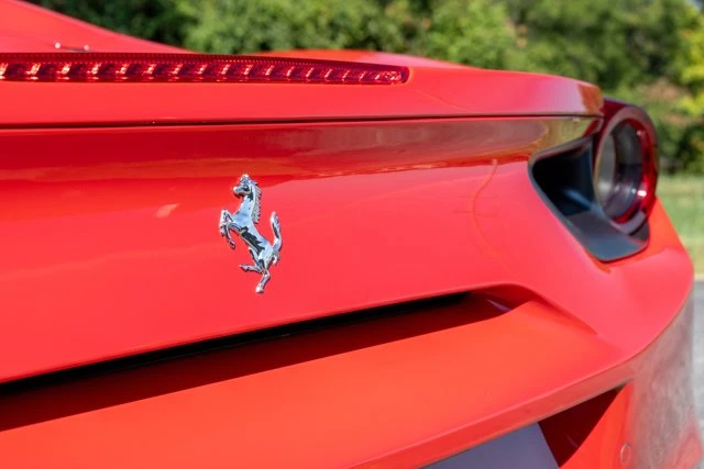 2018 Ferrari 488 Spider - Image 18 of 31