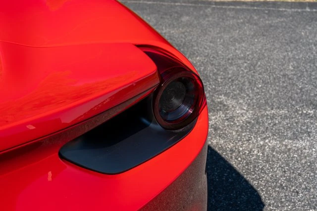 2018 Ferrari 488 Spider - Image 19 of 31