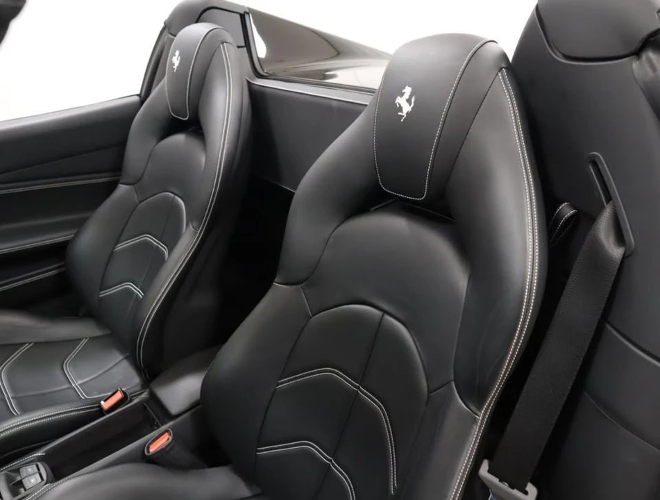 2018 Ferrari 488 Spider - Image 19 of 20