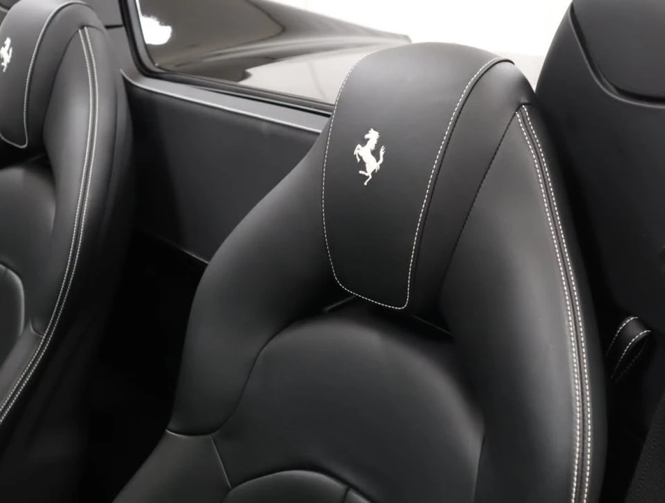 2018 Ferrari 488 Spider - Image 20 of 20