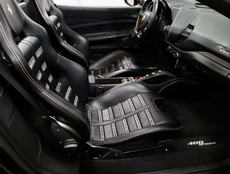 2018 Ferrari 488 Spider - Image 16 of 31
