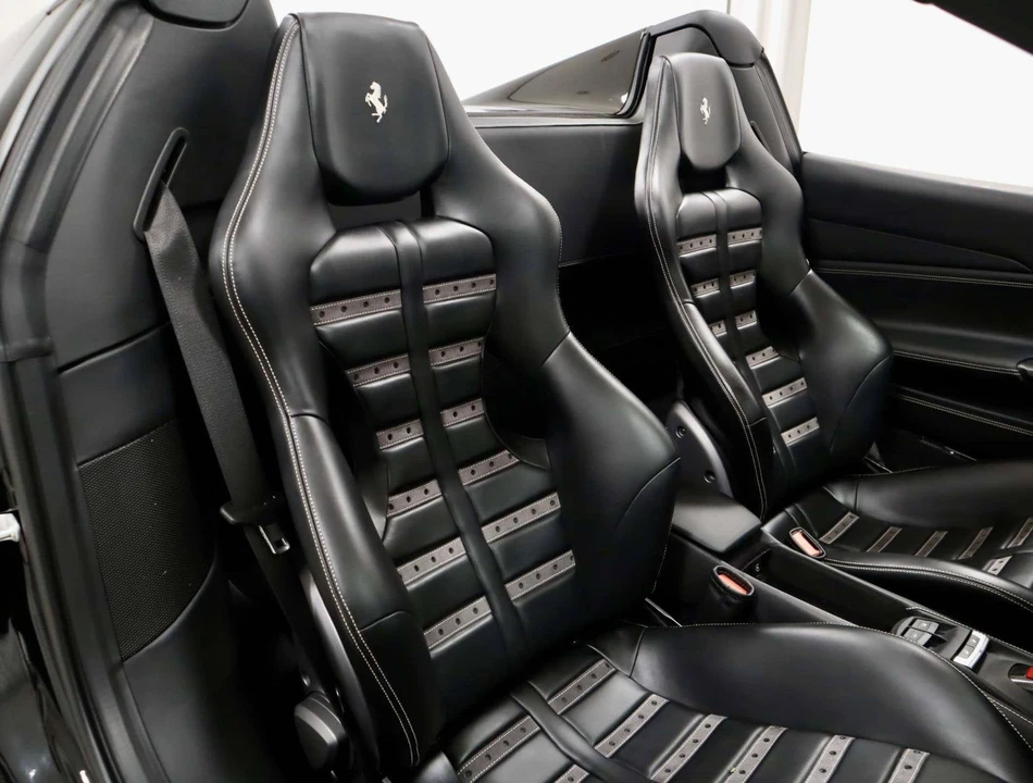 2018 Ferrari 488 Spider - Image 18 of 31