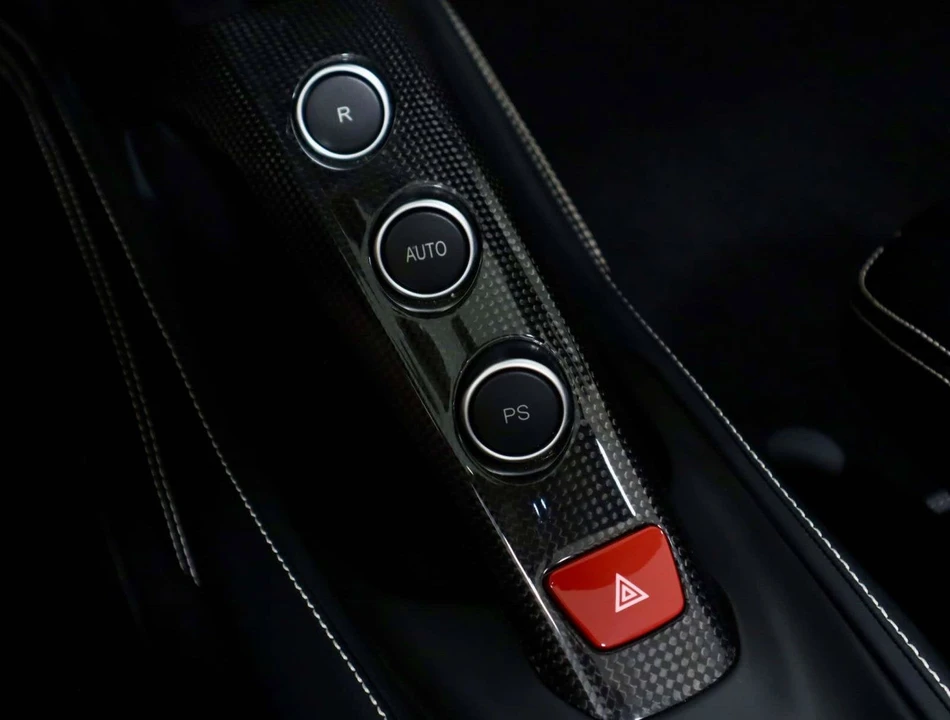 2018 Ferrari 488 Spider - Image 31 of 31