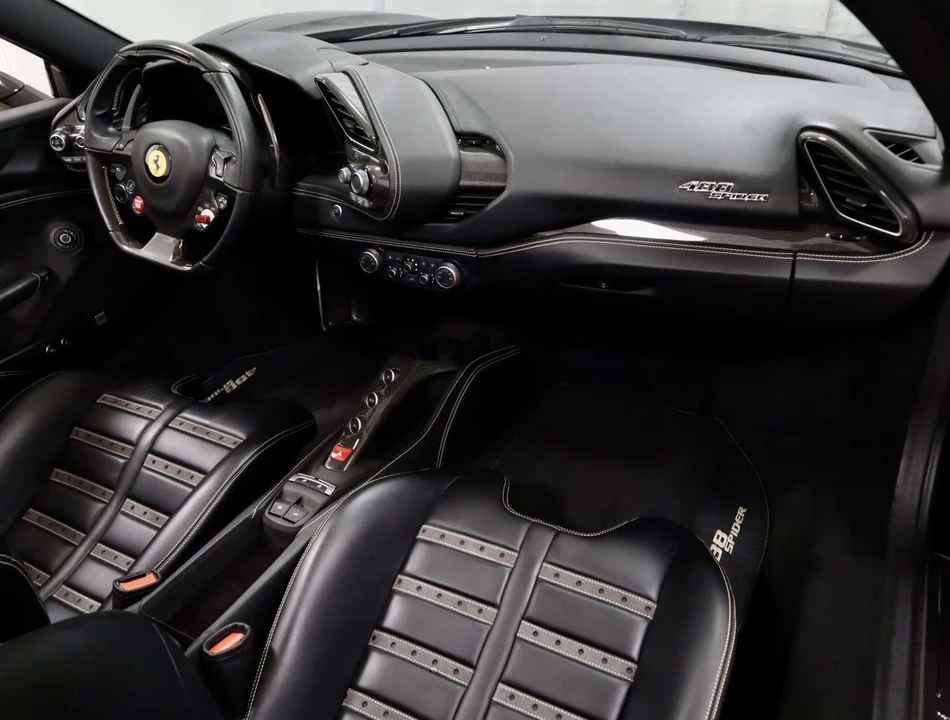 2018 Ferrari 488 Spider - Image 17 of 31