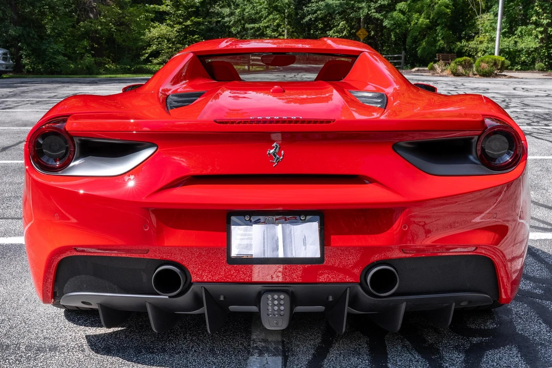 2018 Ferrari 488 Spider - Image 5 of 31