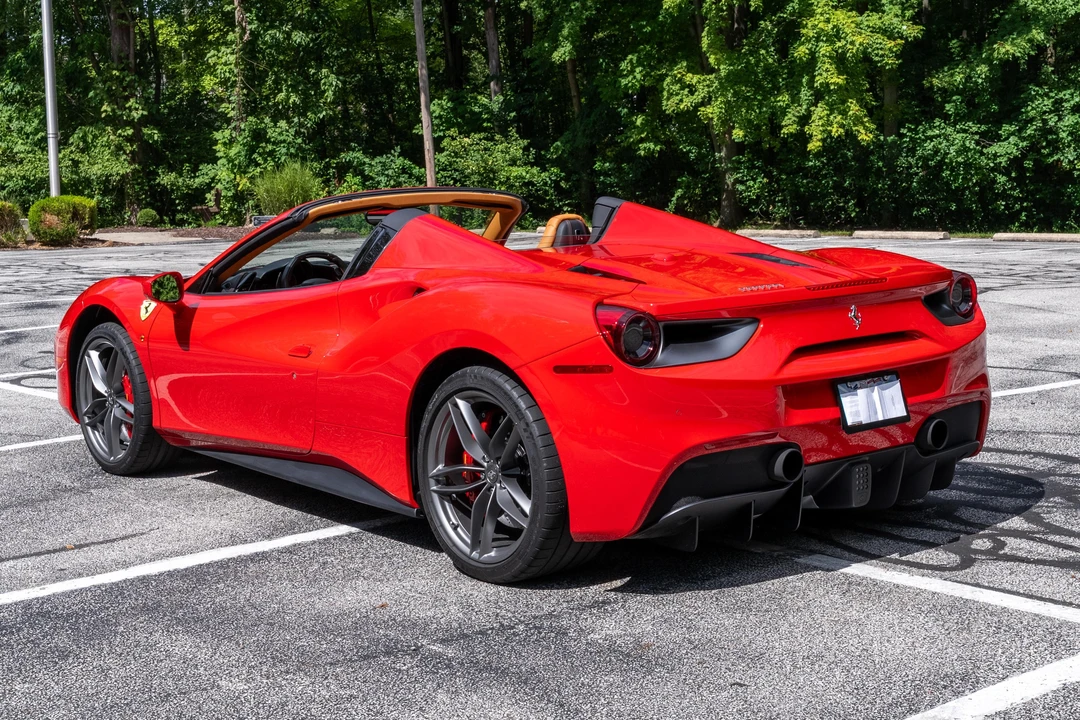 2018 Ferrari 488 Spider - Image 9 of 31