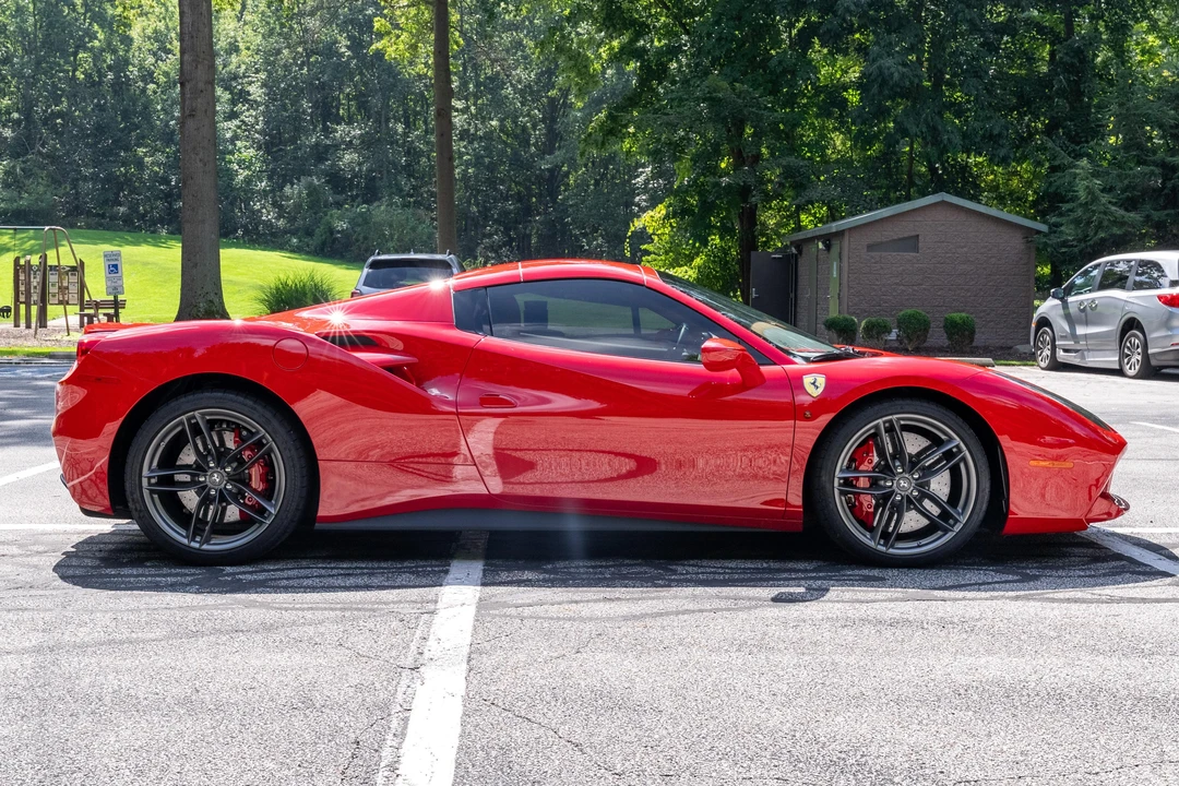 2018 Ferrari 488 Spider - Image 19 of 31