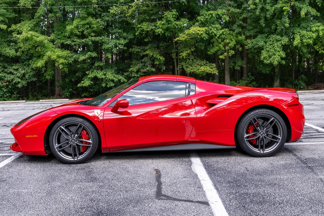 2018 Ferrari 488 Spider - Image 16 of 31