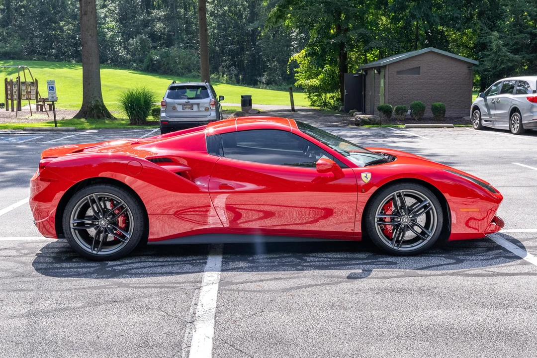 2018 Ferrari 488 Spider - Image 18 of 31