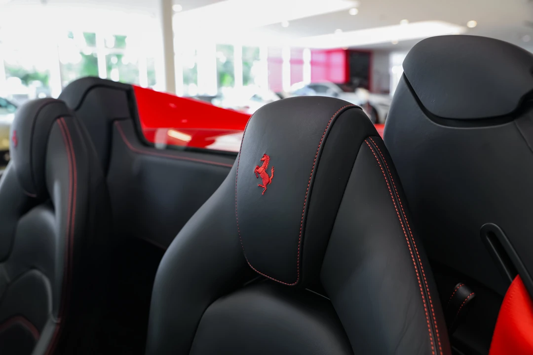 2018 Ferrari 488 Spider - Image 19 of 31