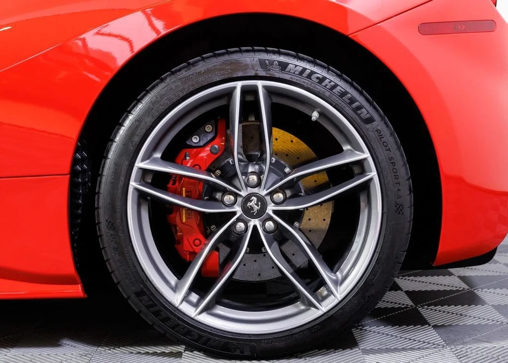 2018 Ferrari 488 Spider - Image 9 of 30