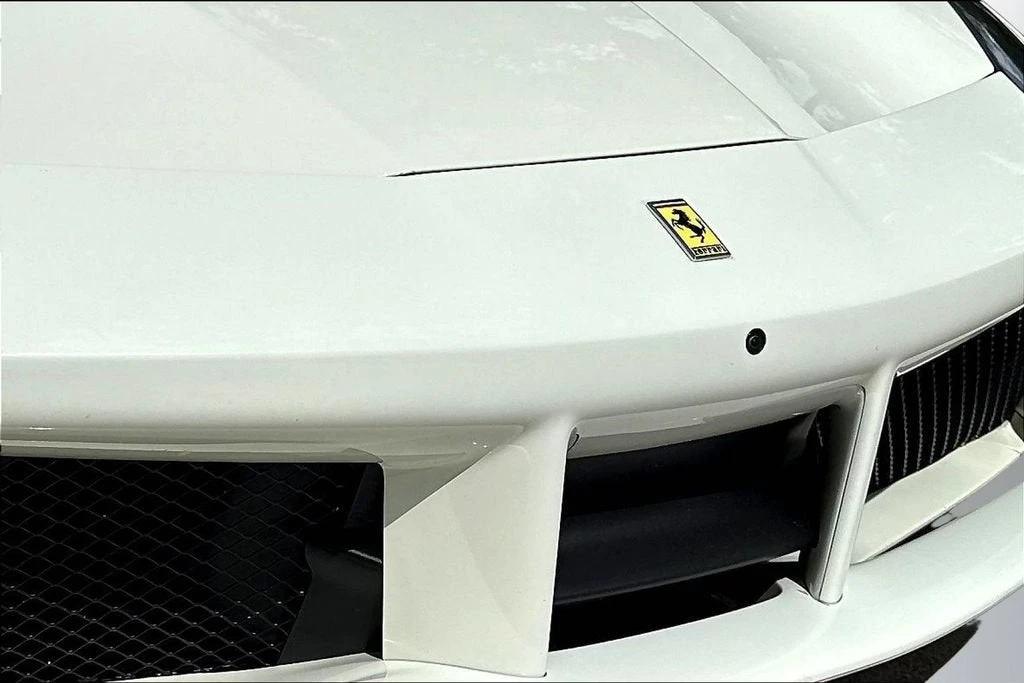 2018 Ferrari 488 Spider - Image 27 of 30