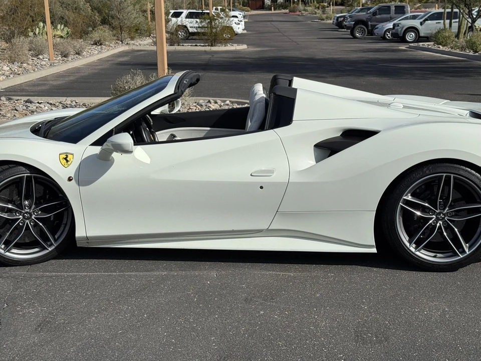 2018 Ferrari 488 Spider - Image 15 of 31