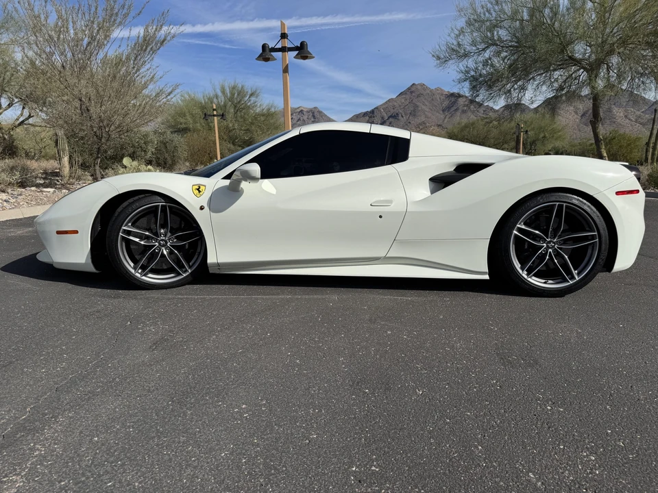2018 Ferrari 488 Spider - Image 9 of 31
