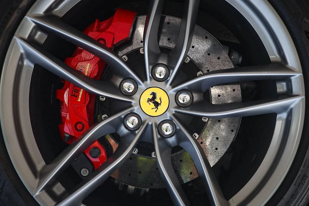 2018 Ferrari 488 Spider - Image 14 of 31