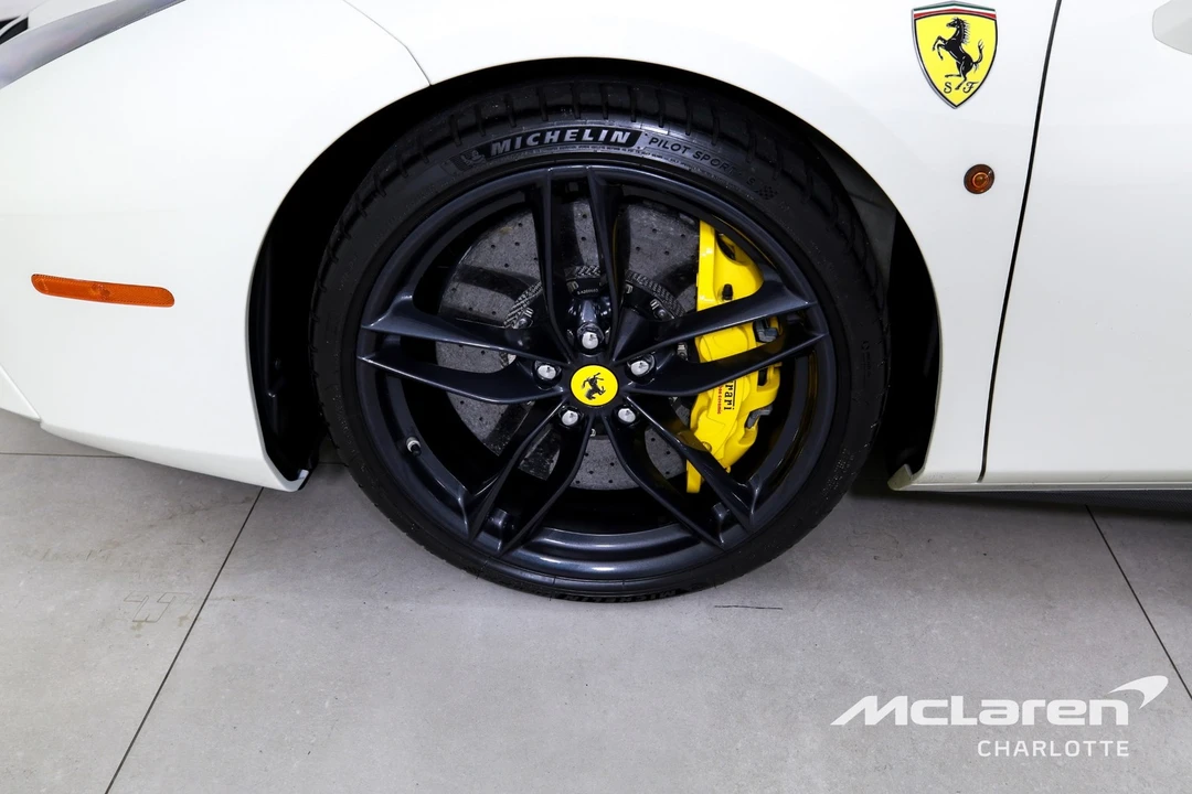 2018 Ferrari 488 - Image 26 of 31