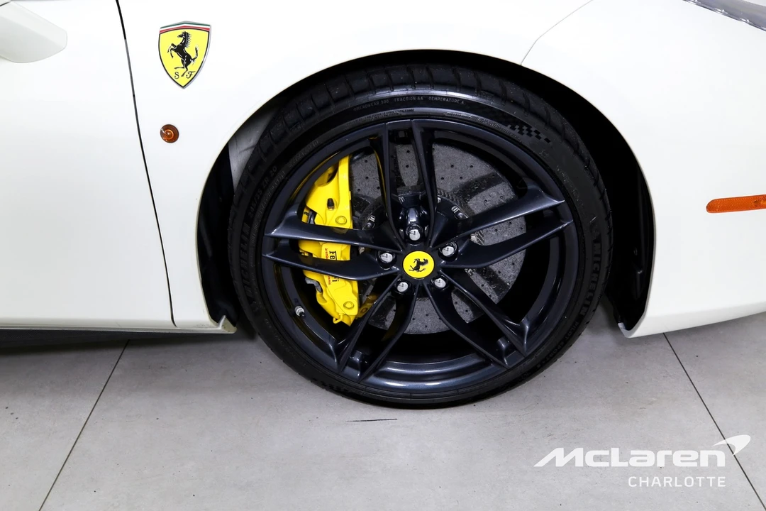 2018 Ferrari 488 - Image 25 of 31