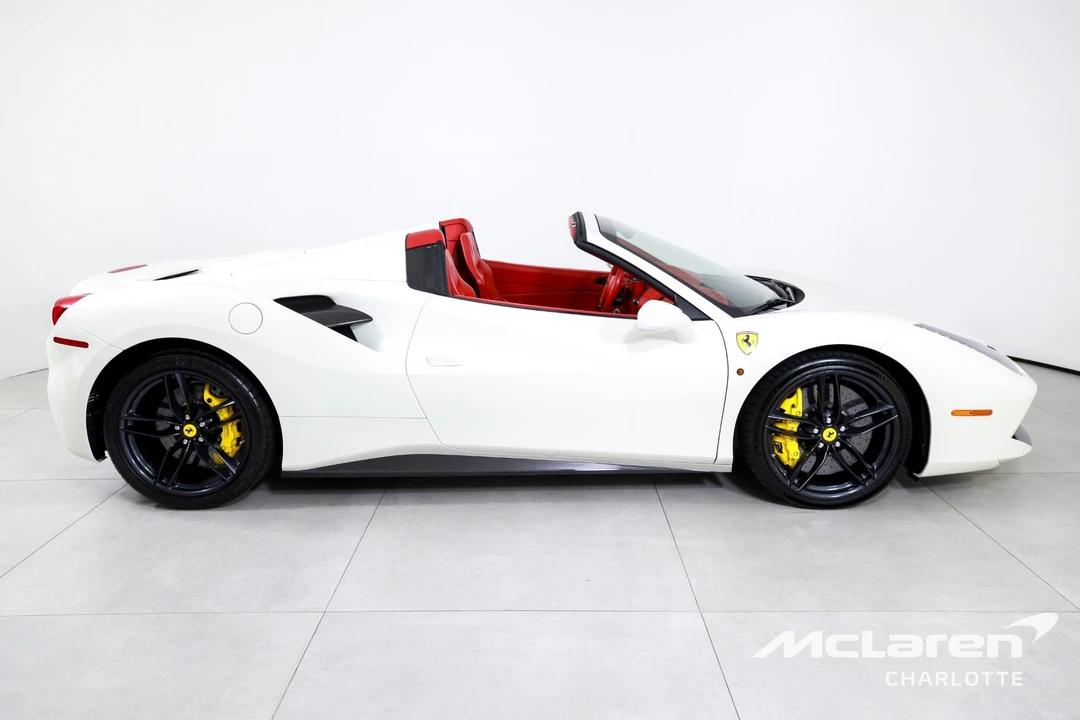 2018 Ferrari 488 - Image 10 of 31