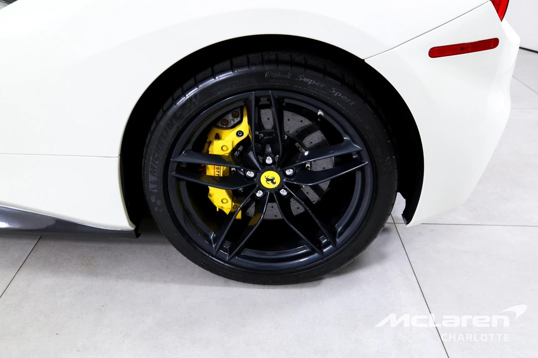 2018 Ferrari 488 - Image 27 of 31