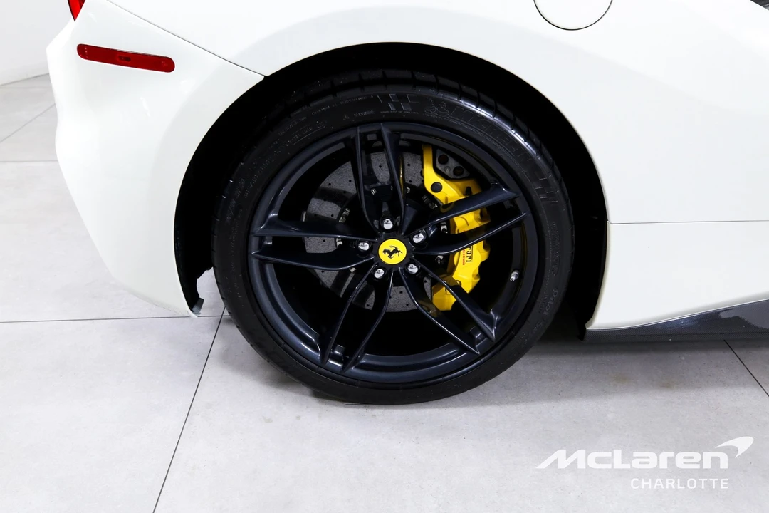 2018 Ferrari 488 - Image 24 of 31