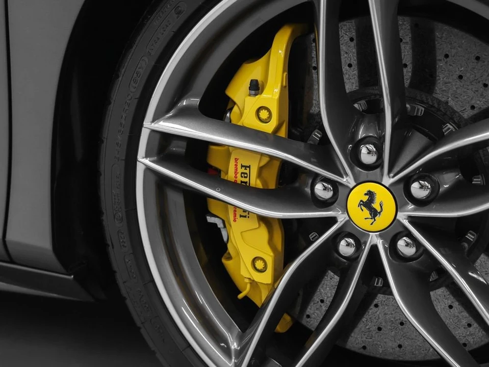 2018 Ferrari 488 Spider - Image 11 of 31