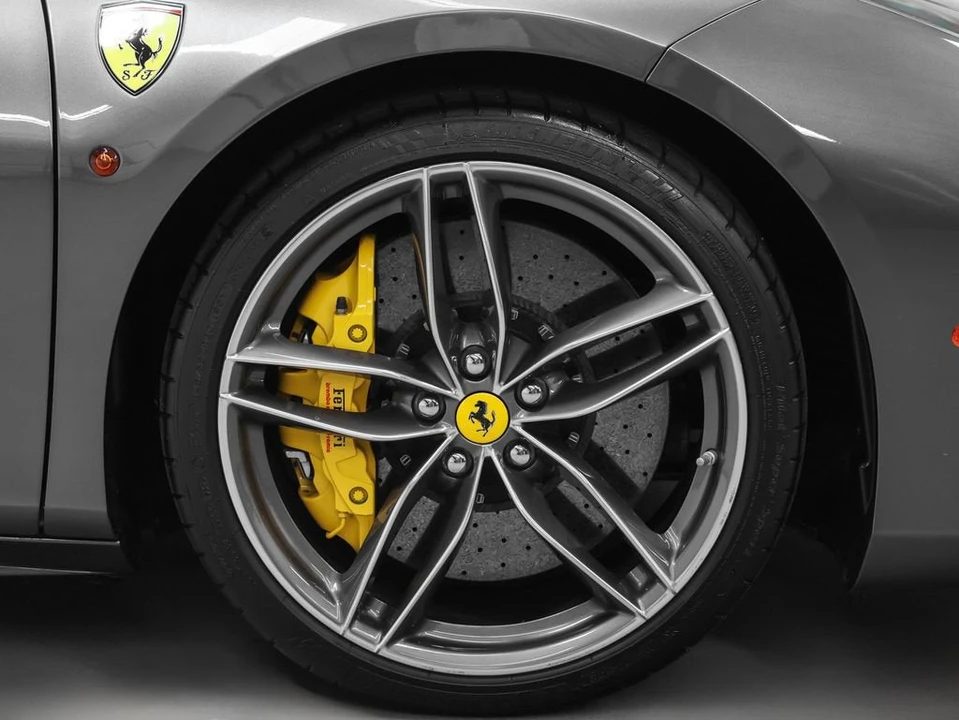 2018 Ferrari 488 Spider - Image 10 of 31