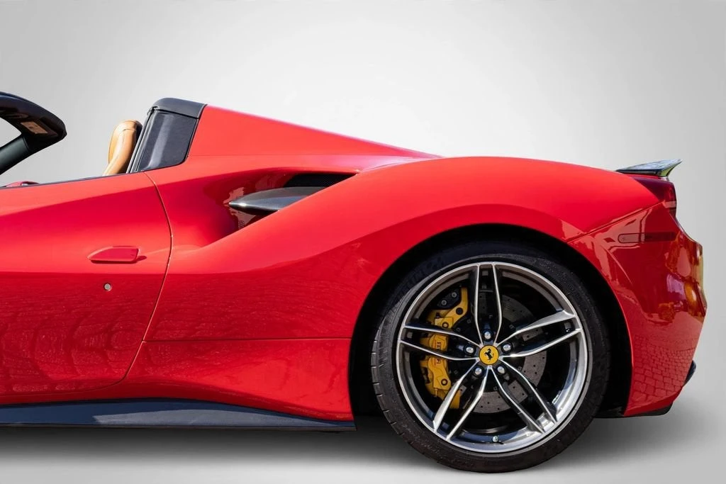 2018 Ferrari 488 Spider - Image 27 of 31