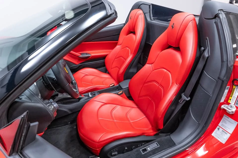 2018 Ferrari 488 Spider - Image 16 of 17