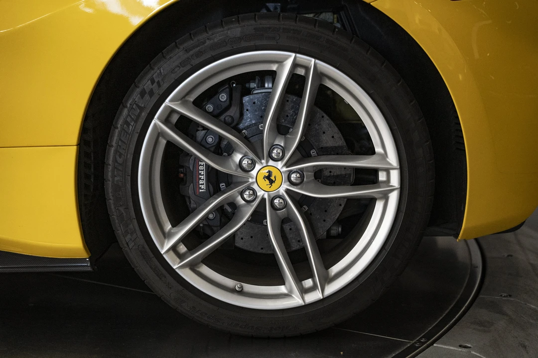2018 Ferrari 488 Spider - Image 17 of 31