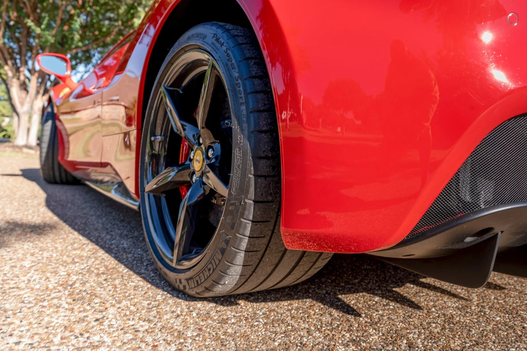 2018 Ferrari 488 Spider - Image 28 of 31