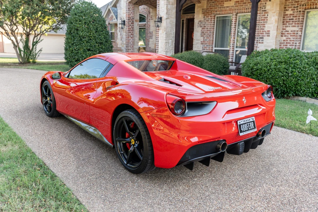 2018 Ferrari 488 Spider - Image 13 of 31
