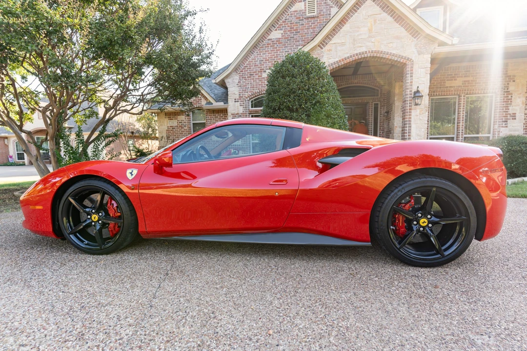 2018 Ferrari 488 Spider - Image 12 of 31