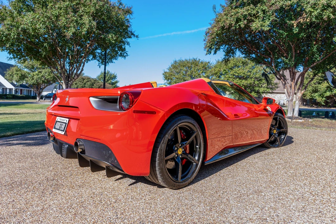 2018 Ferrari 488 Spider - Image 6 of 31
