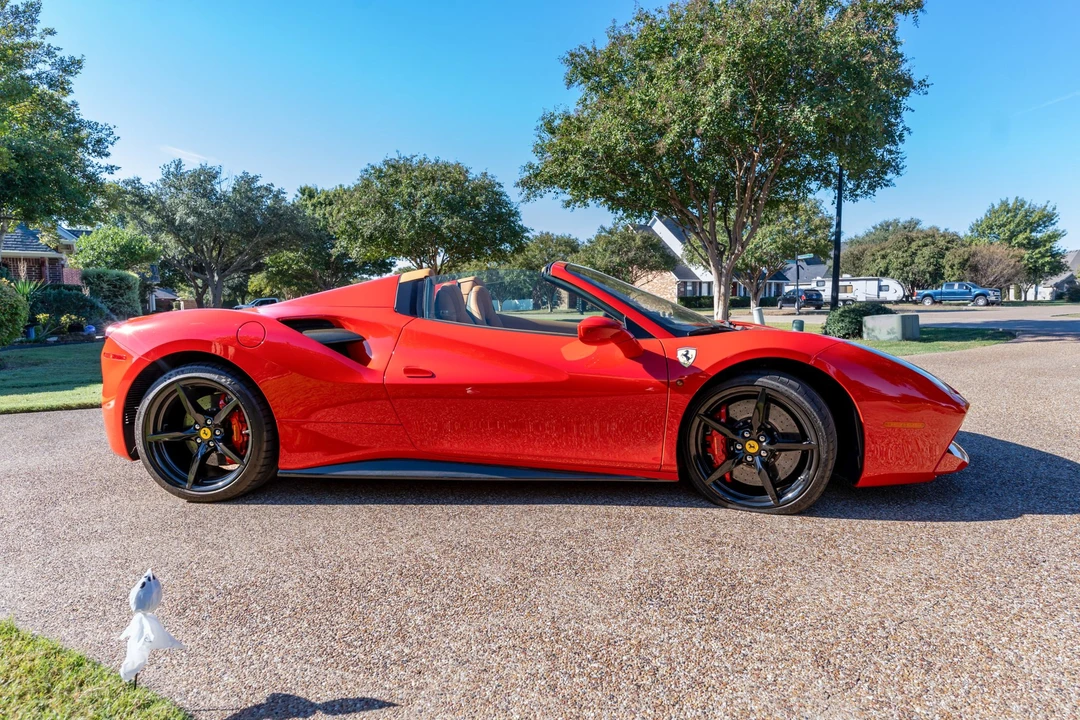 2018 Ferrari 488 Spider - Image 7 of 31