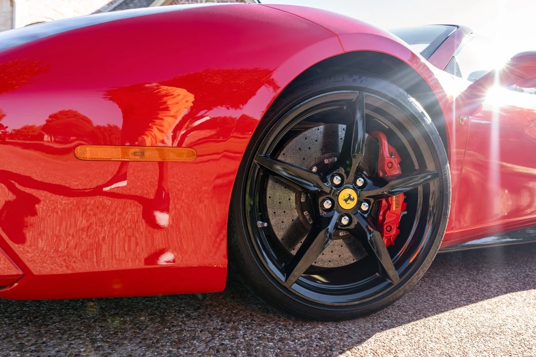 2018 Ferrari 488 Spider - Image 23 of 31