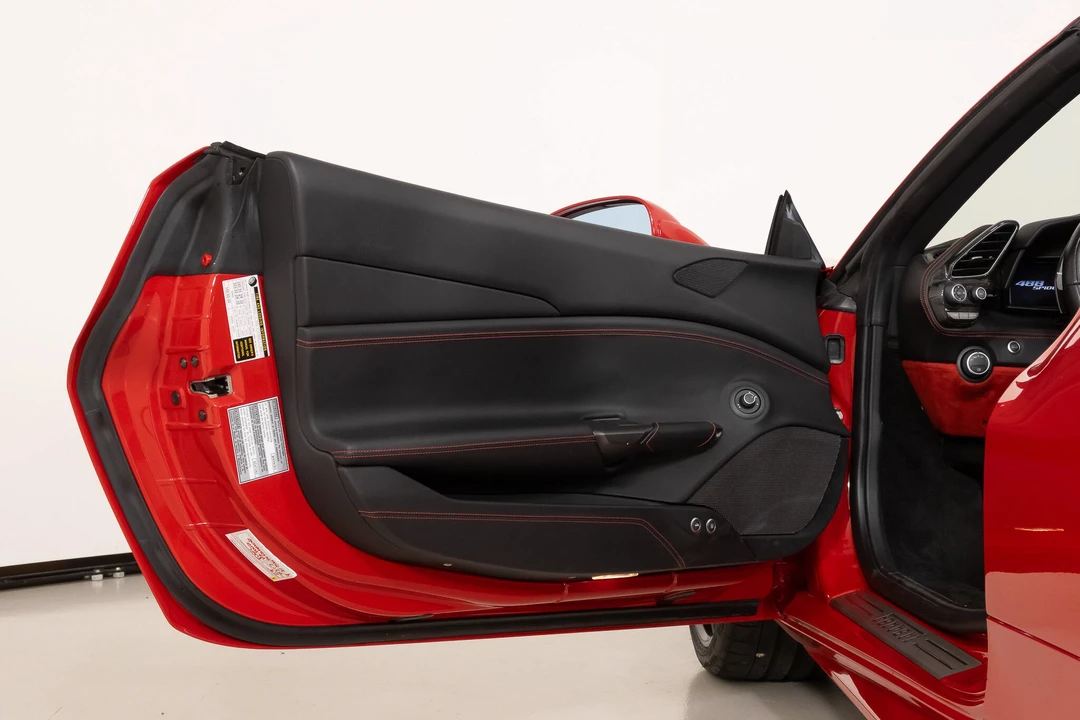 2018 Ferrari 488 Spider - Image 29 of 31