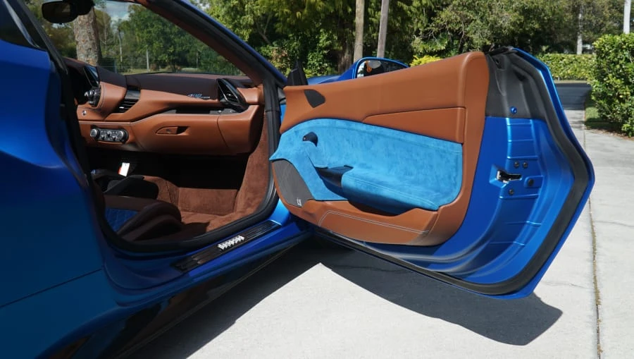 2018 Ferrari 488 Spider - Image 27 of 31