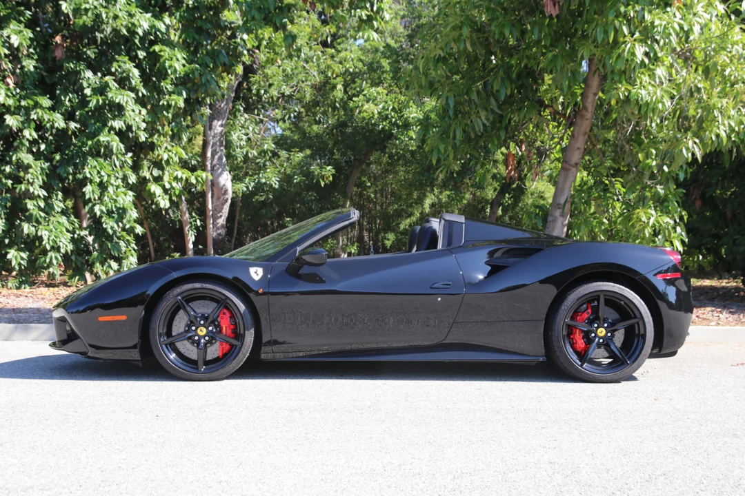 2018 Ferrari 488 Spider - Image 31 of 31